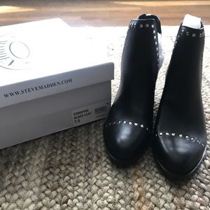 Steve Madden Conspire Bootie size 7.5